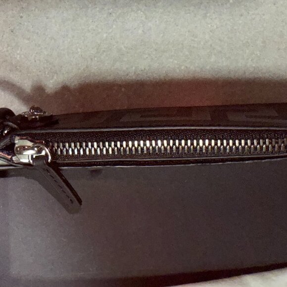 AUTHENTIC MENS WOMENS VERSACE LEATHER GREEK KEY NECK WALLET - Picture 8 of 10